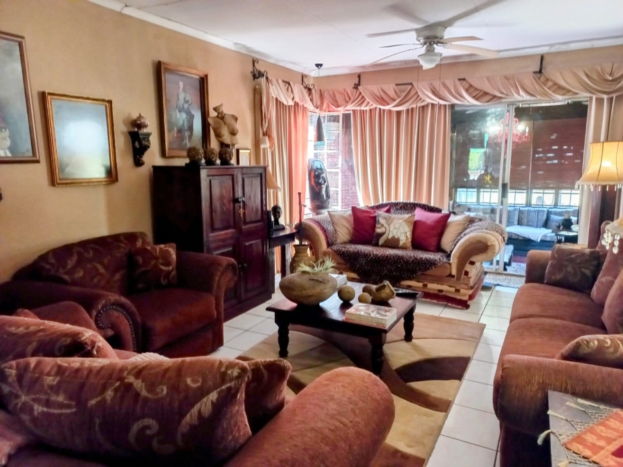 2 Bedroom Property for Sale in Safari Gardens North West